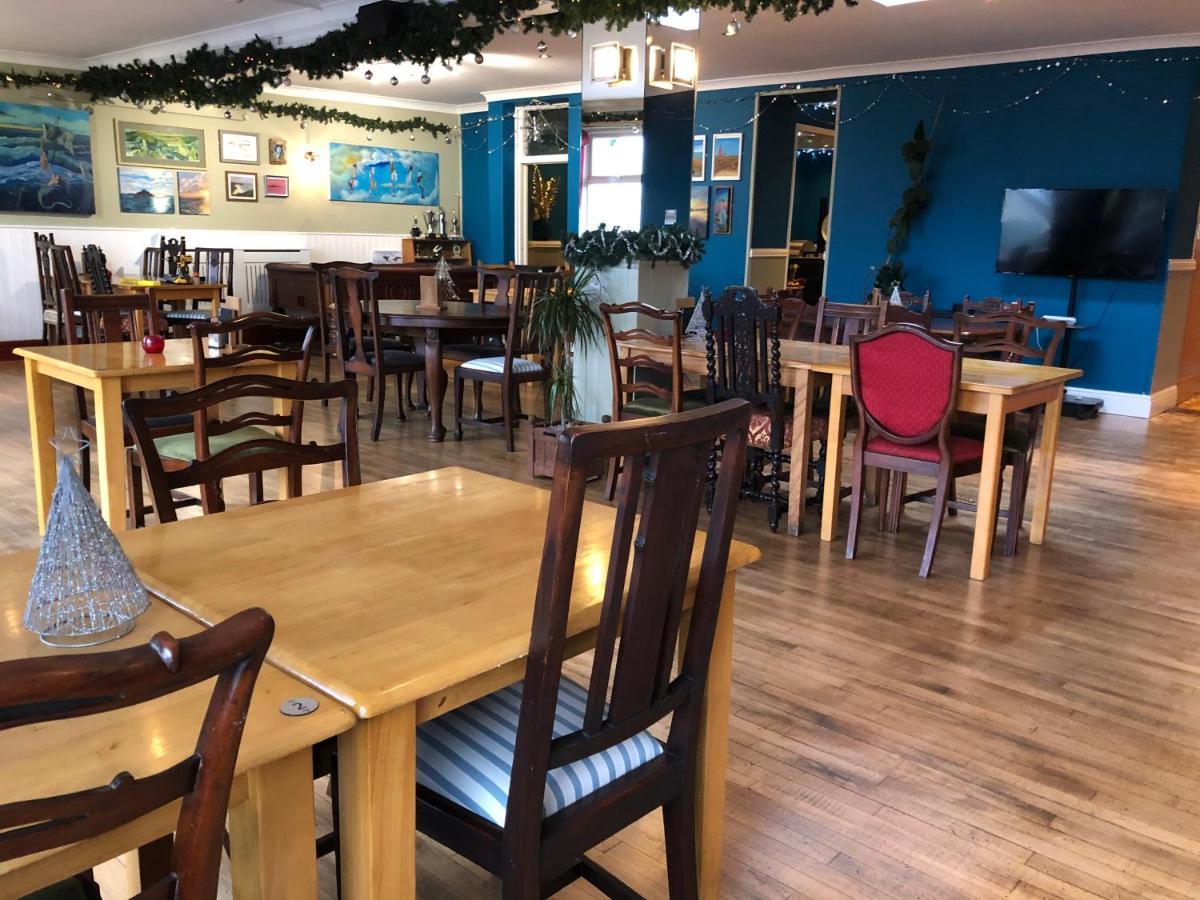 The Mounts Bay Inn Mullion Bagian luar foto