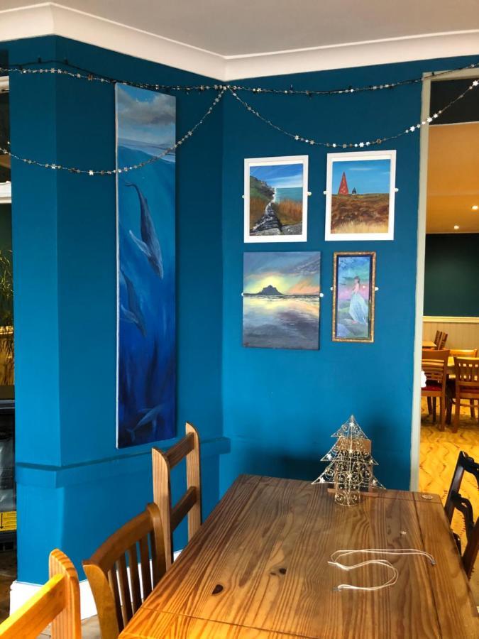 The Mounts Bay Inn Mullion Bagian luar foto